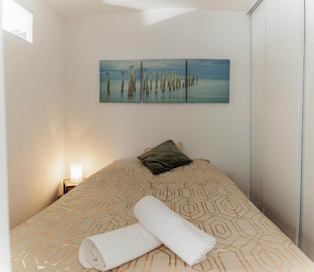 Plage Des Catalans/Vieux Port Марсель Экстерьер фото